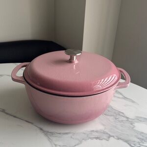Pink Enameled Dutch Oven with Lid